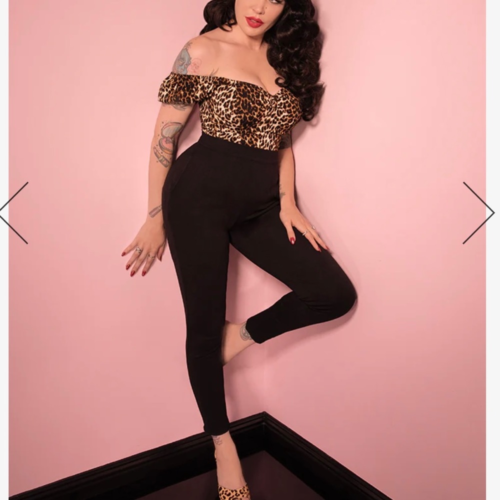 CIGARETTE PANTS IN BLACK PONTE - VIXEN BY MICHELINE PITT NWT Large